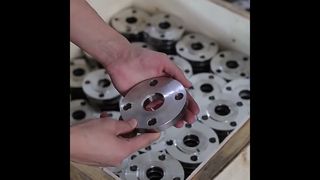 De Flens van de nikkellegering