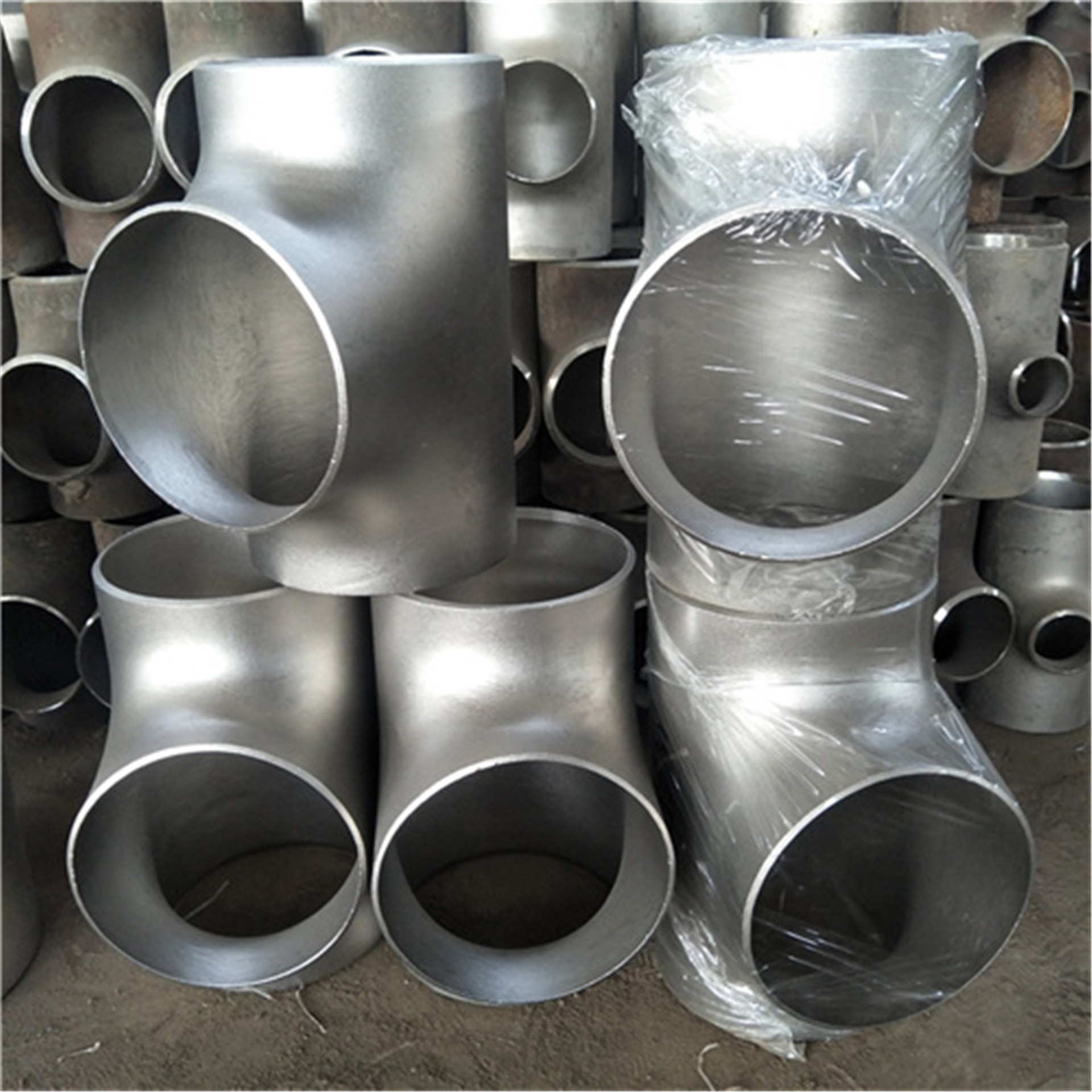 Super Austenitic Stainless A403 WP904L Equal Tee Pipe Fittings 1